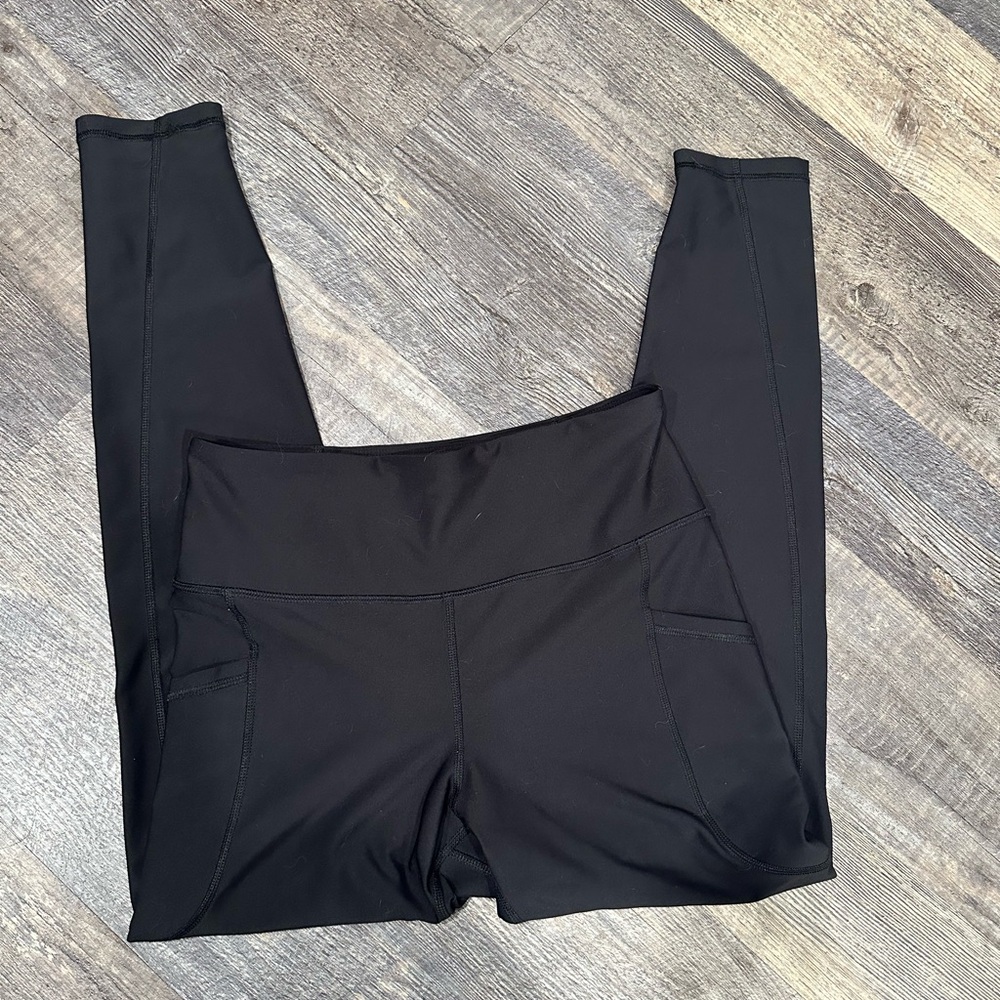 Old Navy Active Black High-Rise Leggings with Pockets